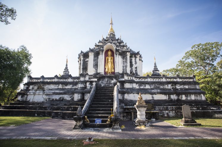 Храм Wat Phra Yuen