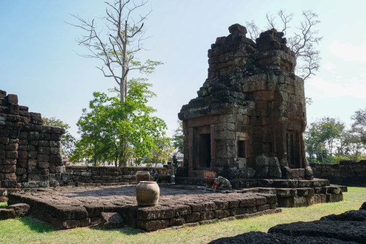 Храм Ку Сантарат