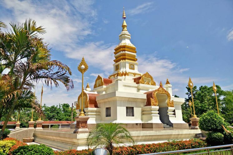 Храм Wat Thipphayaratnimit