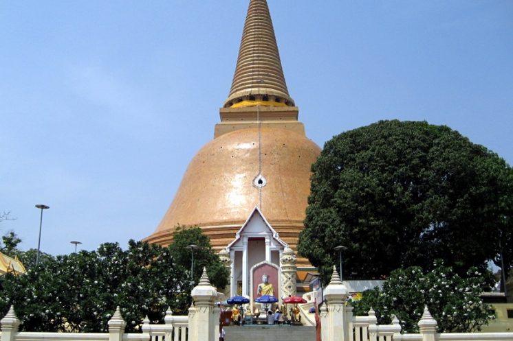  Phra Klang Nam