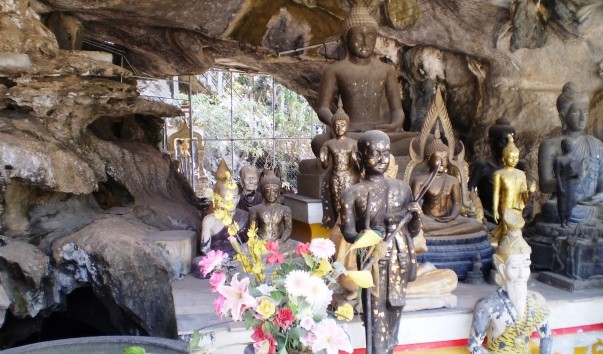 Пещерный храм в Чантабури 