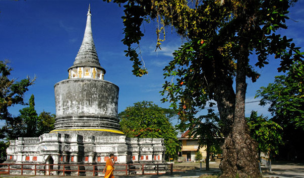 Храм Ват Сха Тхинг Пхра