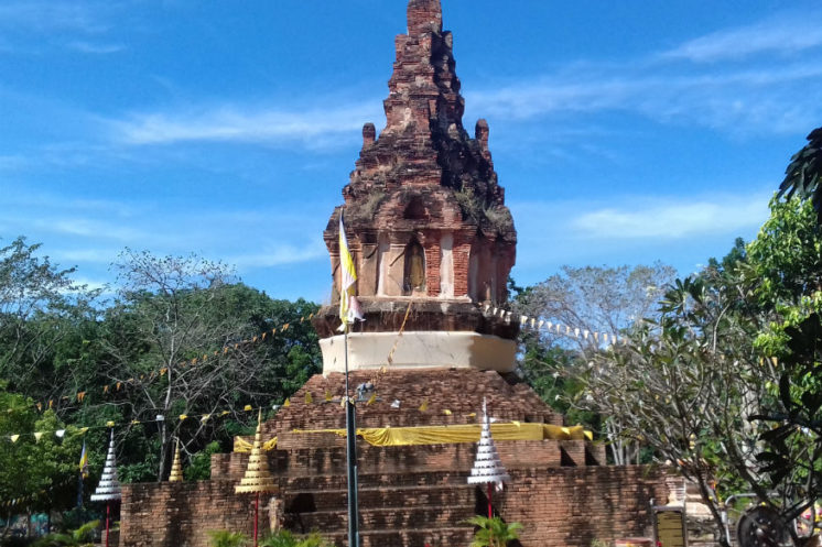 Храм Пхра Тхан Нонг Сам Муен 